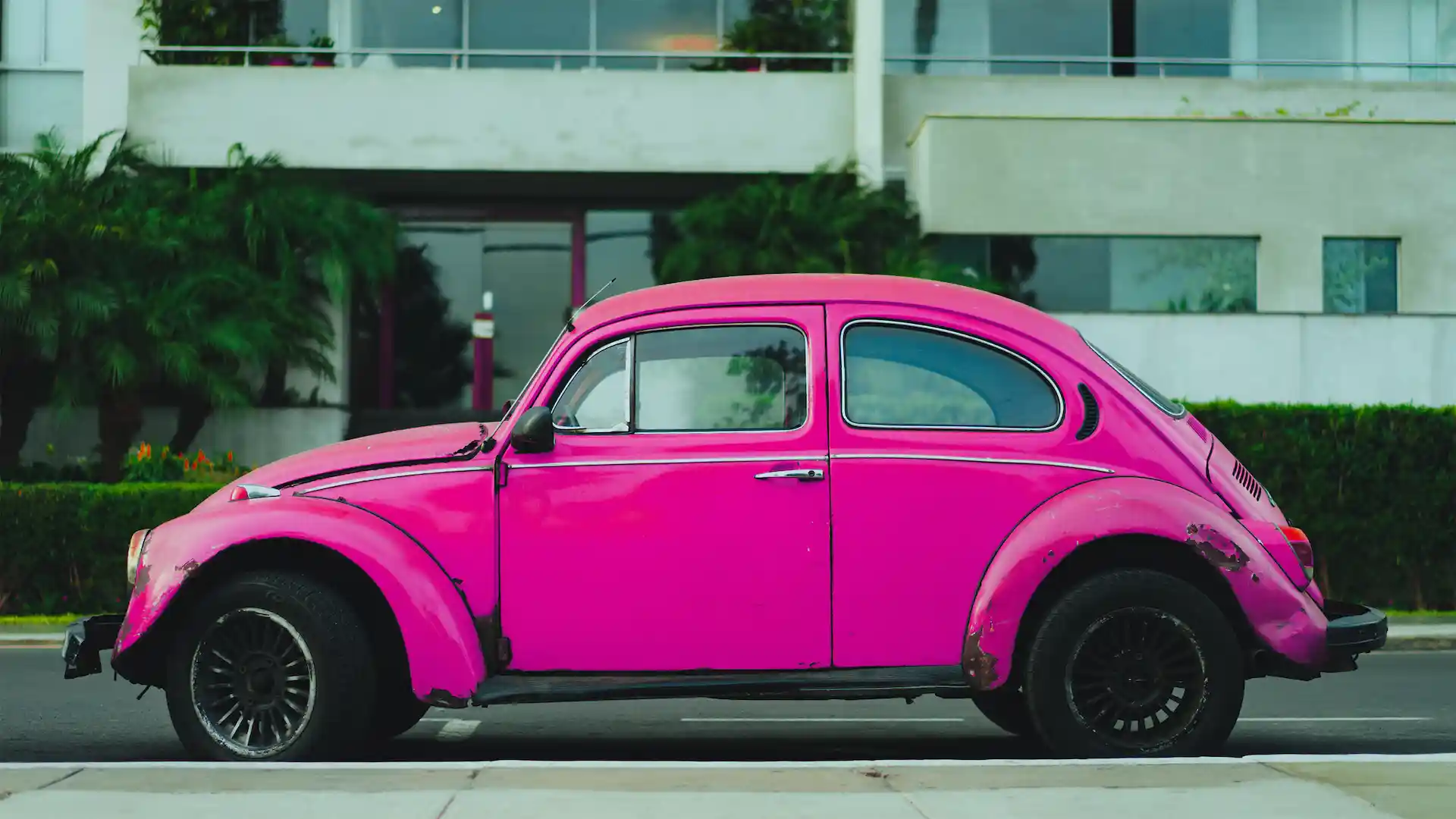【2023年版】LightroomとPhotoshop 6つの違いとできること。 画像編集で知っておきたい使い分け方 car color after